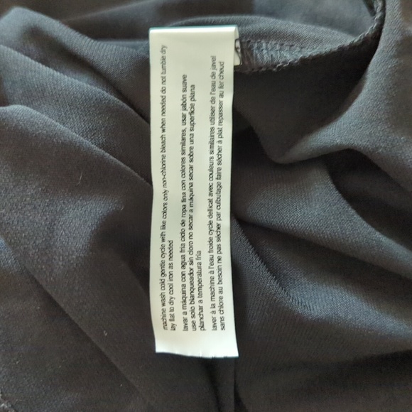 NWT - Eloquii Wrap Top With Loop Tie - Picture 10 of 10